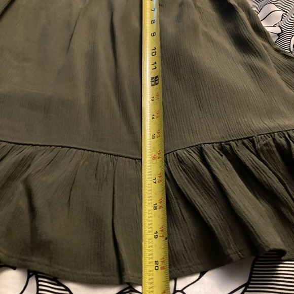 Green loose fitting tank top - Picture 5 of 5